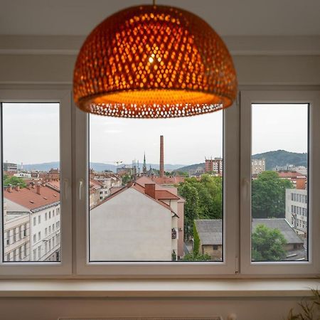 Elegant Tour As Studio Gilly With Open Views And A Balcony In The Center Ljubljana Liubliana Exterior foto