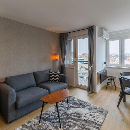 Elegant Tour As Studio Gilly With Open Views And A Balcony In The Center Ljubljana Liubliana Exterior foto