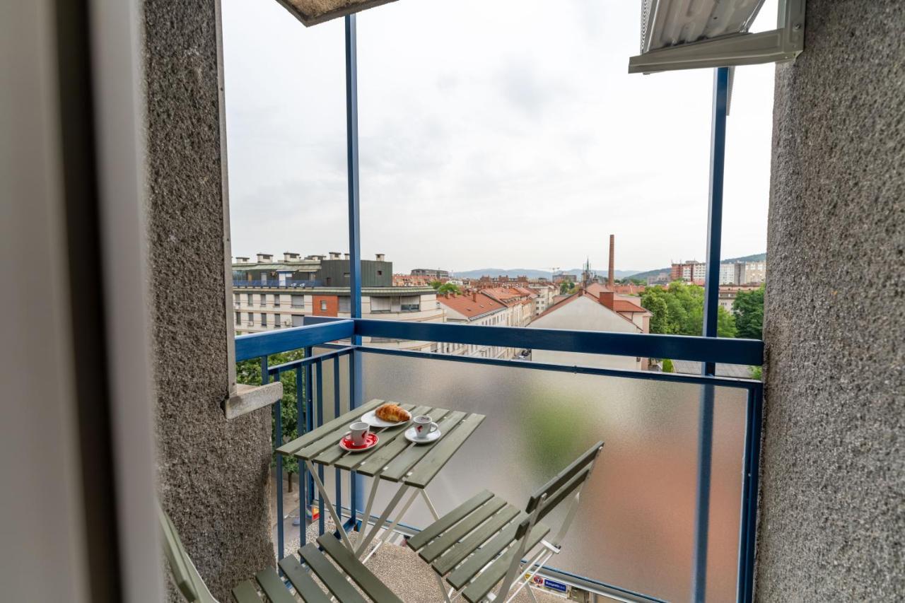Elegant Tour As Studio Gilly With Open Views And A Balcony In The Center Ljubljana Liubliana Exterior foto